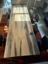Load image into Gallery viewer, Solid Bullet Oak dining table