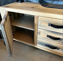 Load image into Gallery viewer, Solid 'Bullet Oak' Media Unit