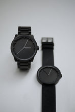 Load image into Gallery viewer, LEFF Tube watch S42 matt black