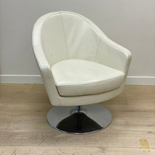 Load image into Gallery viewer, Shell Armchair in Leather
